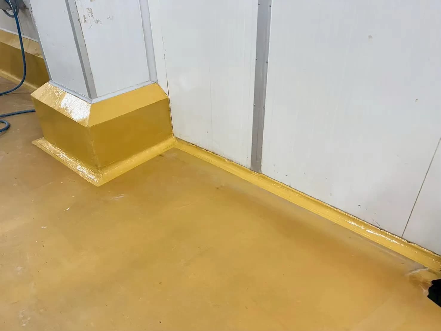 Polyurethane (PU)